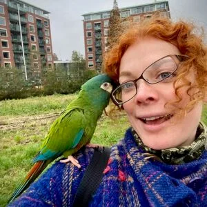 Een papegaai en nu?
